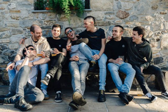 Gorroto Bala, Lehen lerroa, AÃ±ube, DJ Lizarrusti eta DJ Balins Rock&Roll