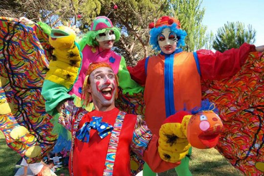 "Harmonia, non zaude?"