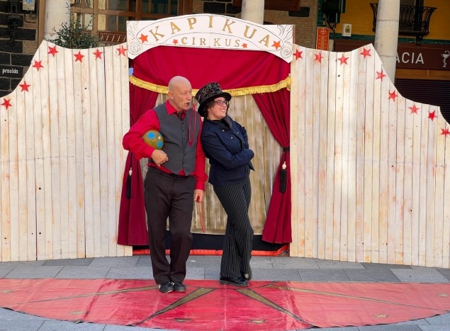 "Kapikua Circus"