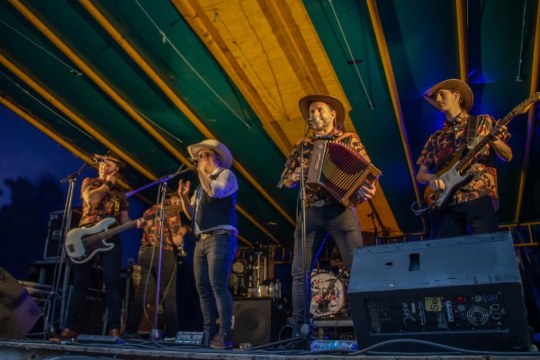 Oilar Beltzak eta Balantza