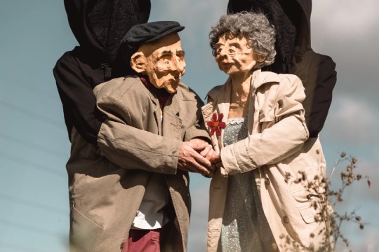 "Pulcinela txio-txinela"