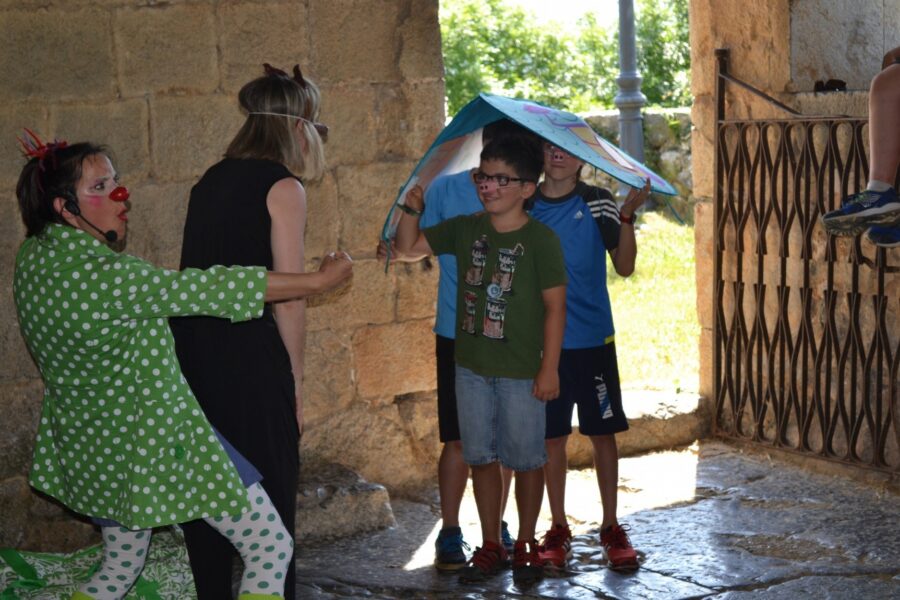 "Pituxa clown kontu kontari"